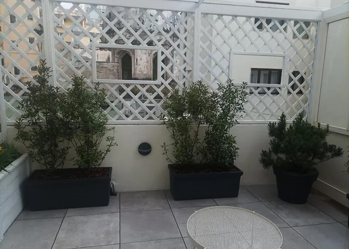 Domus Cervantes ApartmentHotel Napoli